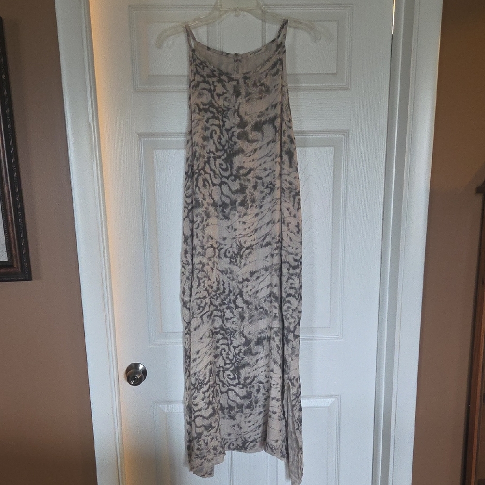 Elegant Gray Patterned Midi Dress